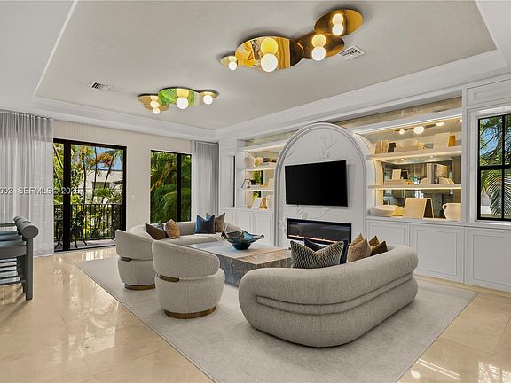 3rd image of 1803 S Bayshore Ln