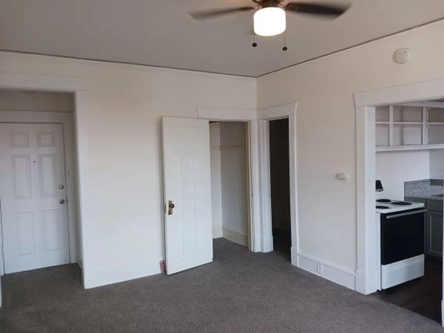 434 - Albers Apartments — Photo 4