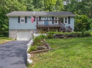54 Glen Ave, Stockholm, NJ 07460