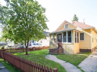 1114 2nd Ave N, Grand Forks, ND 58203