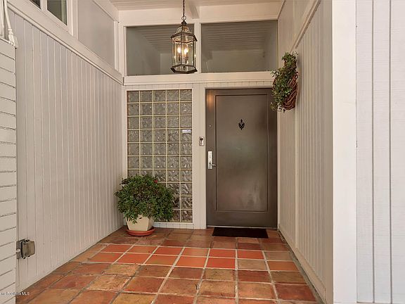 3rd image of 5463 Rock Castle Dr
