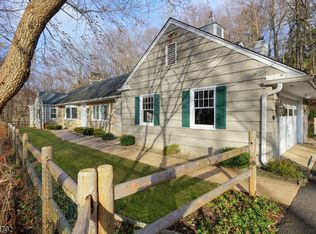 131 Peachcroft Dr, Bernardsville, NJ 07924