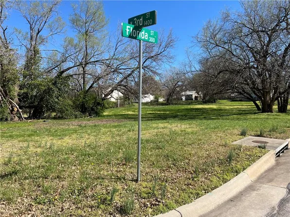 N Michigan St, Lawrence, KS 66044