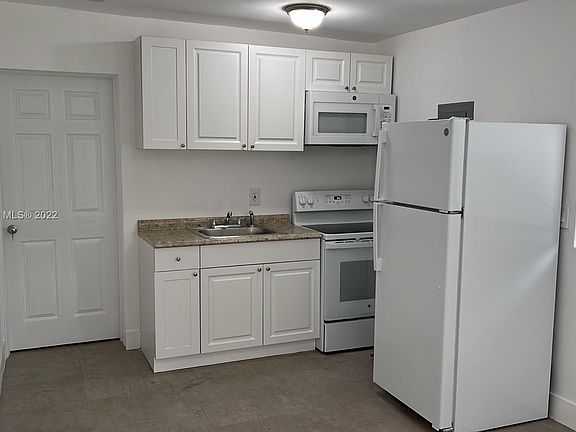5th image of 2501 NW 22nd Ave #3
