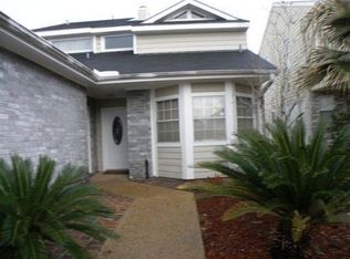 73 Lake Lynn Dr, Harvey, LA 70058