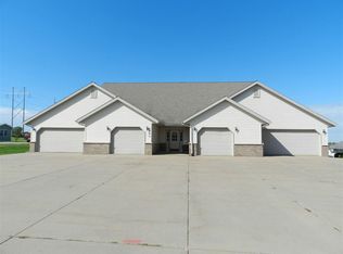 1500 Packers Ct, Platteville, WI 53818