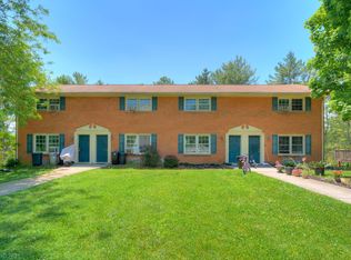 700 Skyline Cir, Pulaski, VA 24301