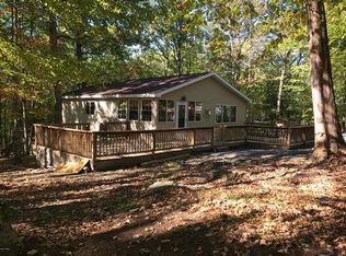 151 Pebble Rock Rd, Lackawaxen, PA 18435