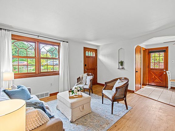 5th image of 524 Chessbriar Dr
