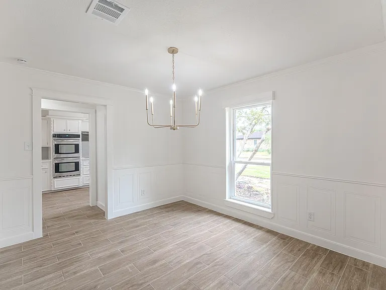 10519 Kirkwren Dr — Photo 5
