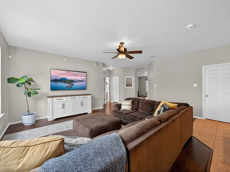 4847 Farber Dl — Photo 14