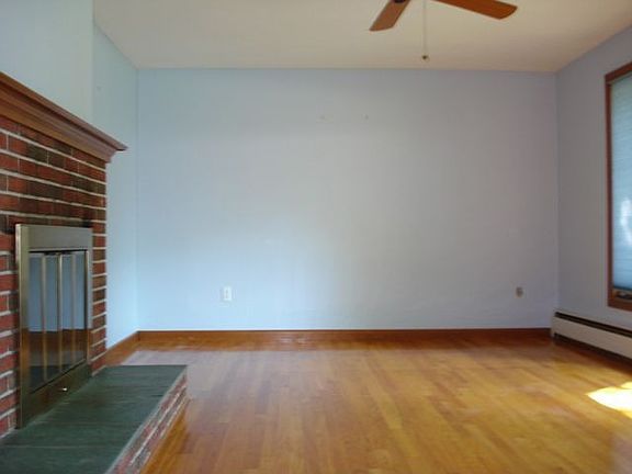 SPACIOUS ROOMS WITH HARDWOOD FLOORS