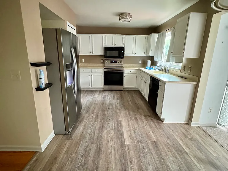 1825 Latimer Dr — Photo 63