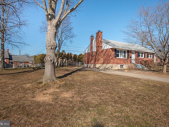 2nd image of 4 Penndrew Ct