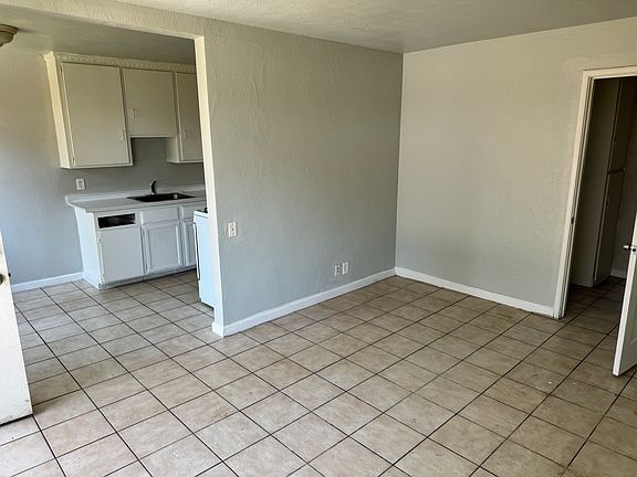 2nd image of 691 El Camino Ave #1-8