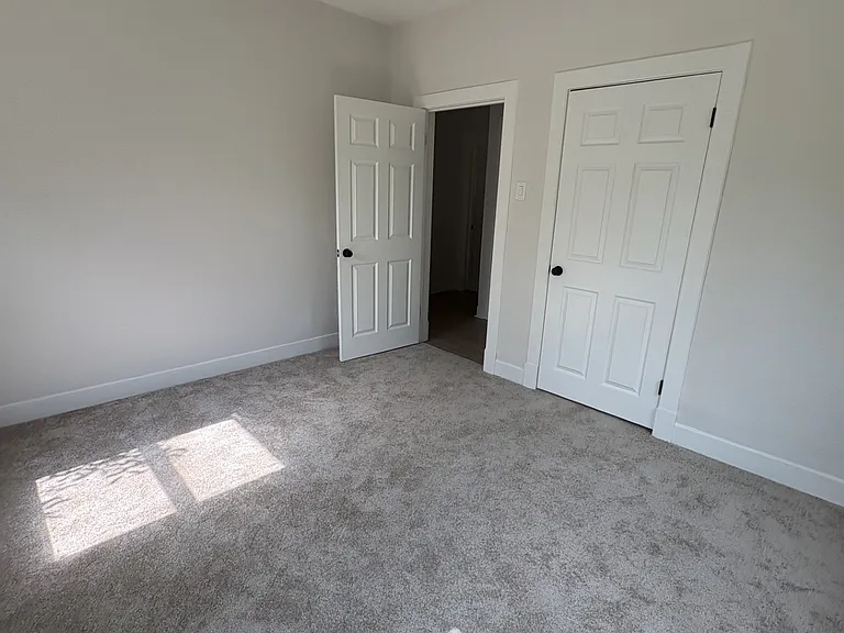 1430 Hicks Ave — Photo 14
