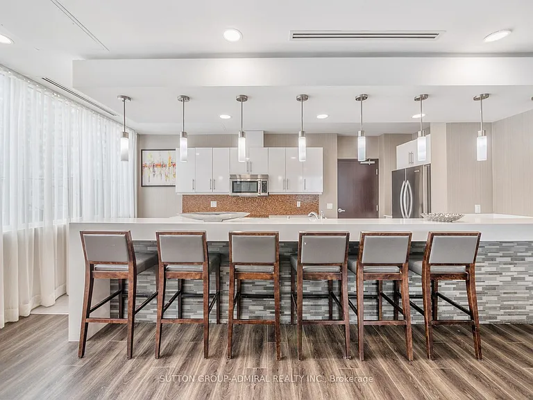 825 Church St #Penthouse 401 — Photo 41