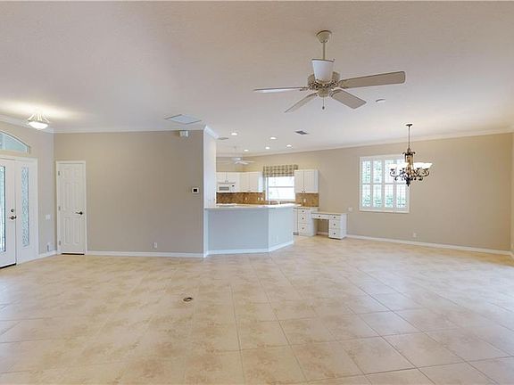 5th image of 432 Pinewood Lake Dr
