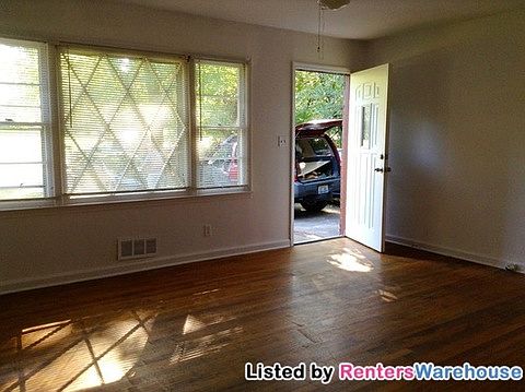 3rd image of 1861 E Lake Dr