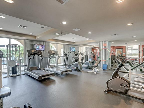 4th image of 520 SE 5th Ave APT 3602
