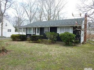 164 Hampton Ave, Mastic, NY 11950