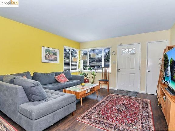 5th image of 47 Rose Ann Ave