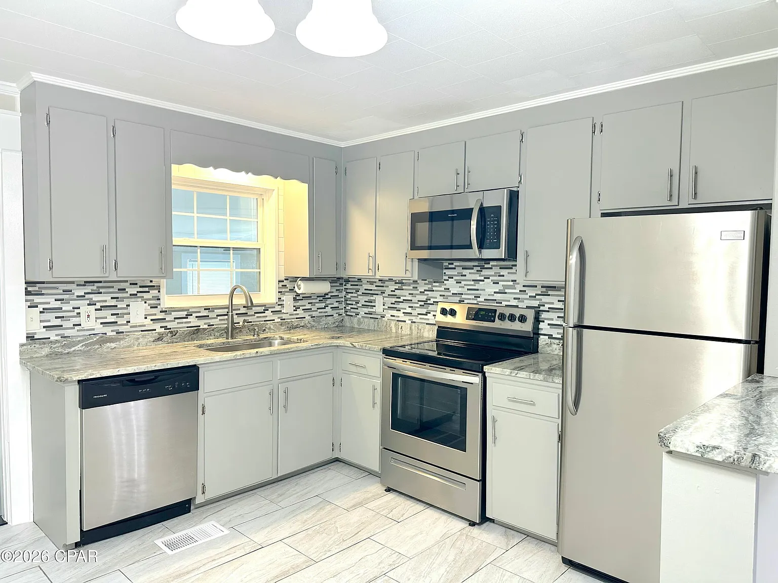 3 bed, 1554 sqft, $2,500 — Photo 3