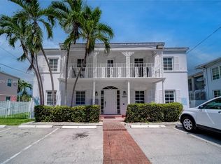 125 Shore Dr, Miami Beach, FL 33141
