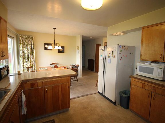 5th image of 1250 Schilling St