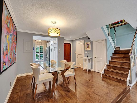 4th image of 810 SE 2nd Street #F