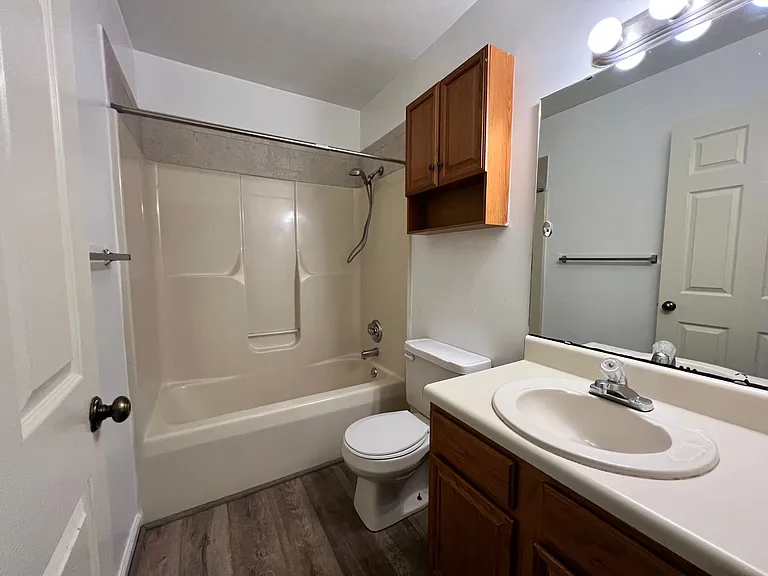 3517-3523 Troxell Rd SE — Photo 8