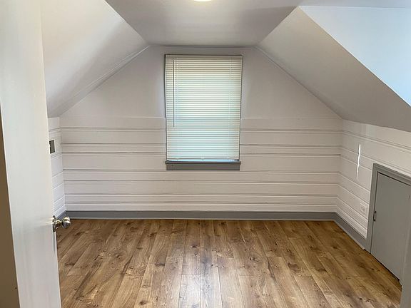 3rd image of 3706 Peyton Ave