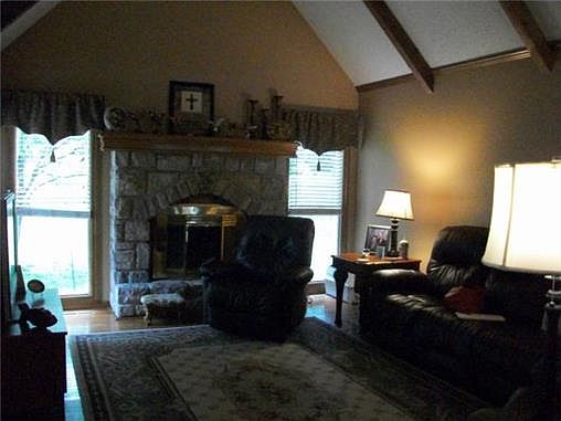5th image of 1016 SW Stonecreek Dr