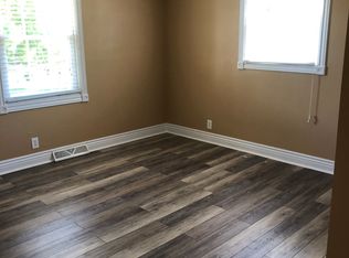 300 Skyline Dr, Zanesville, OH 43701