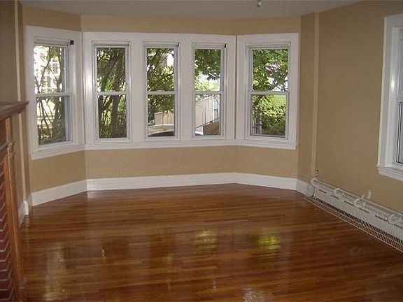 4th image of 30 Loring Ave #A