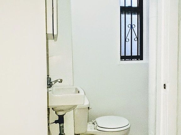 4th image of 162 Mott St #A3