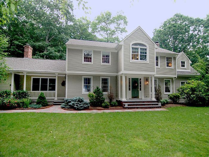 1st image of 120 Woodbridge Dr
