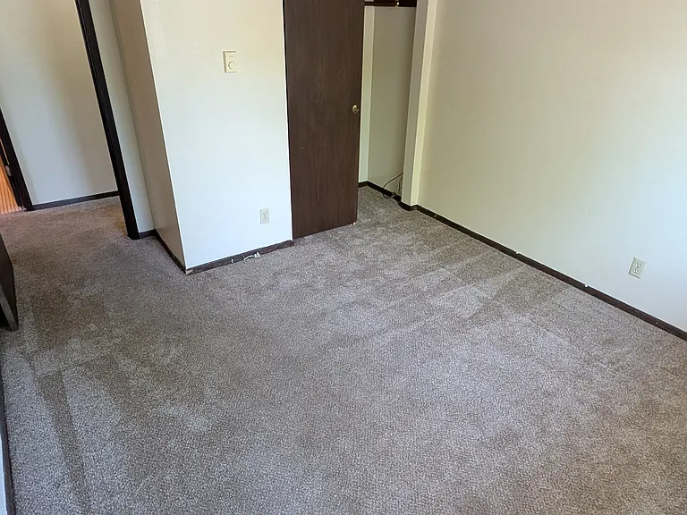 8914 N 96th St #6 — Photo 13