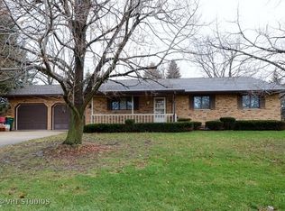 605 N 1st St, Elburn, IL 60119