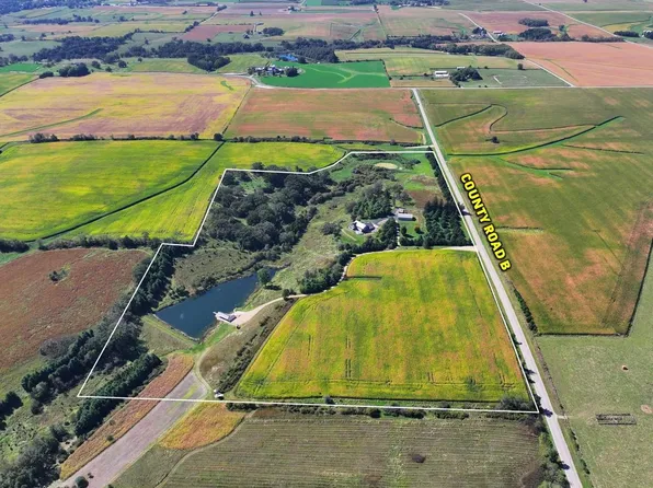 2841 County Road B, Mineral Point, WI 53565