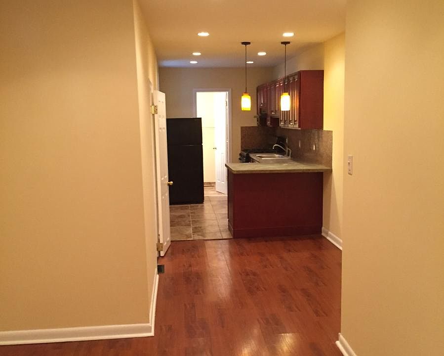1st image of 1541 S 13th St #1FF