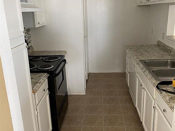 3rd image of 14550 Fonmeadow Dr