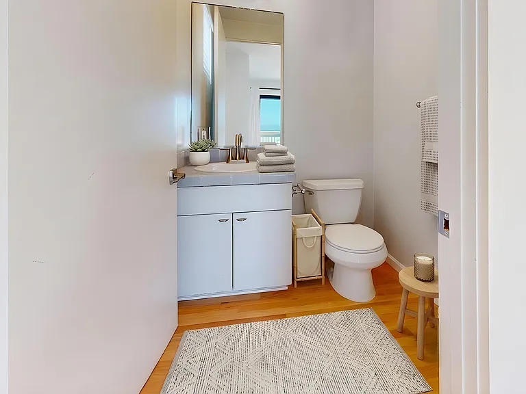 1318 Manhattan Ave — Photo 8