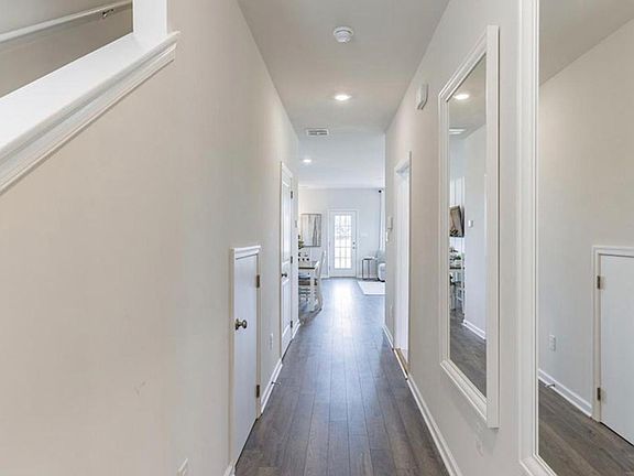 5th image of 368 Mazzeo Dr