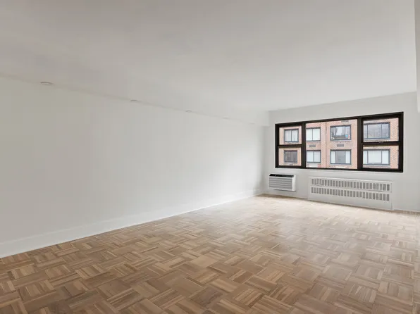 335 East 51st Street image 2 of 13