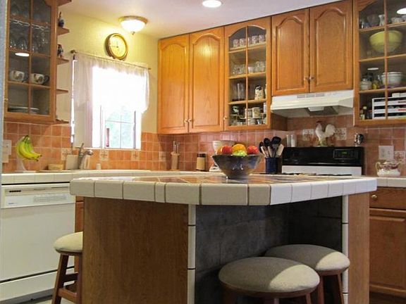 5th image of 2727 Northview Dr