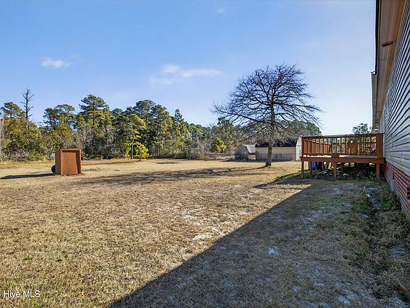 3rd image of 620 Cory Lane NE