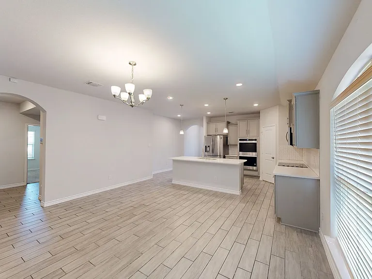 2417 Lavigne Ct — Photo 9