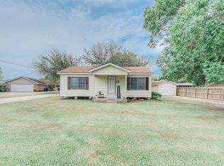 8232 N Killarney Dr, Beaumont, TX 77705