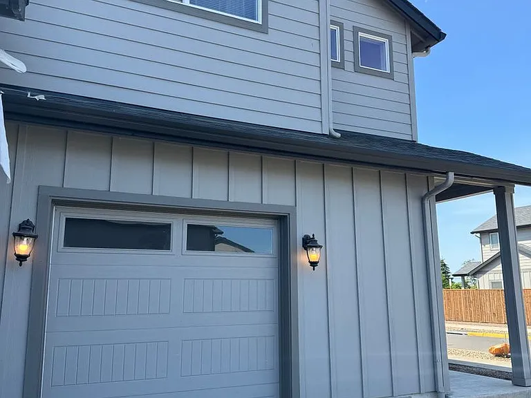 2521 Justine Ln — Photo 1